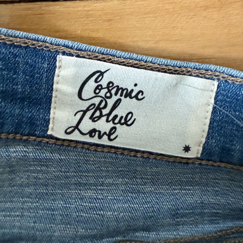 NWT Cosmic Blue Love blue denim raw hem shorts - Picture 5 of 8